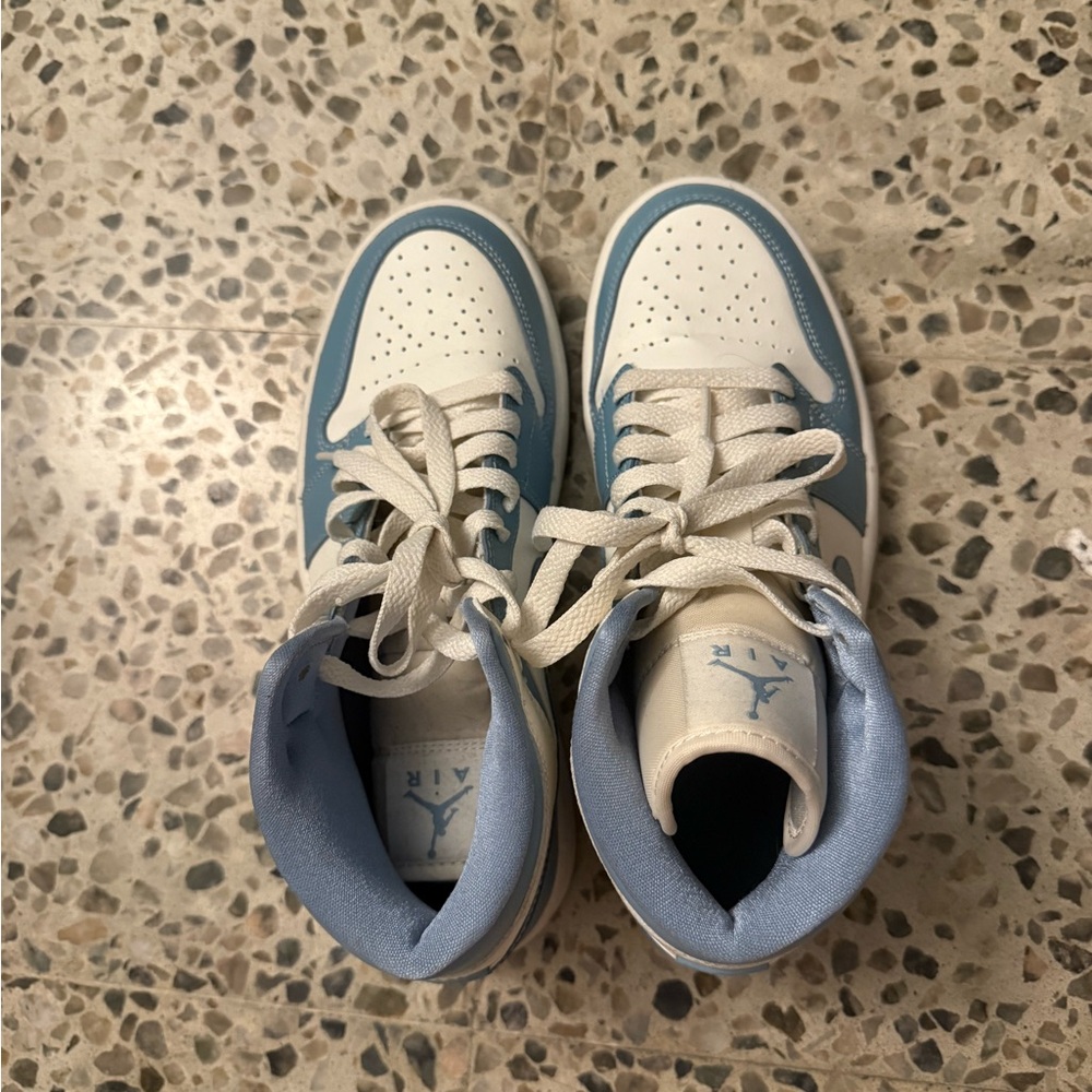 Nike air jordans Women's Sneakers Blue and White